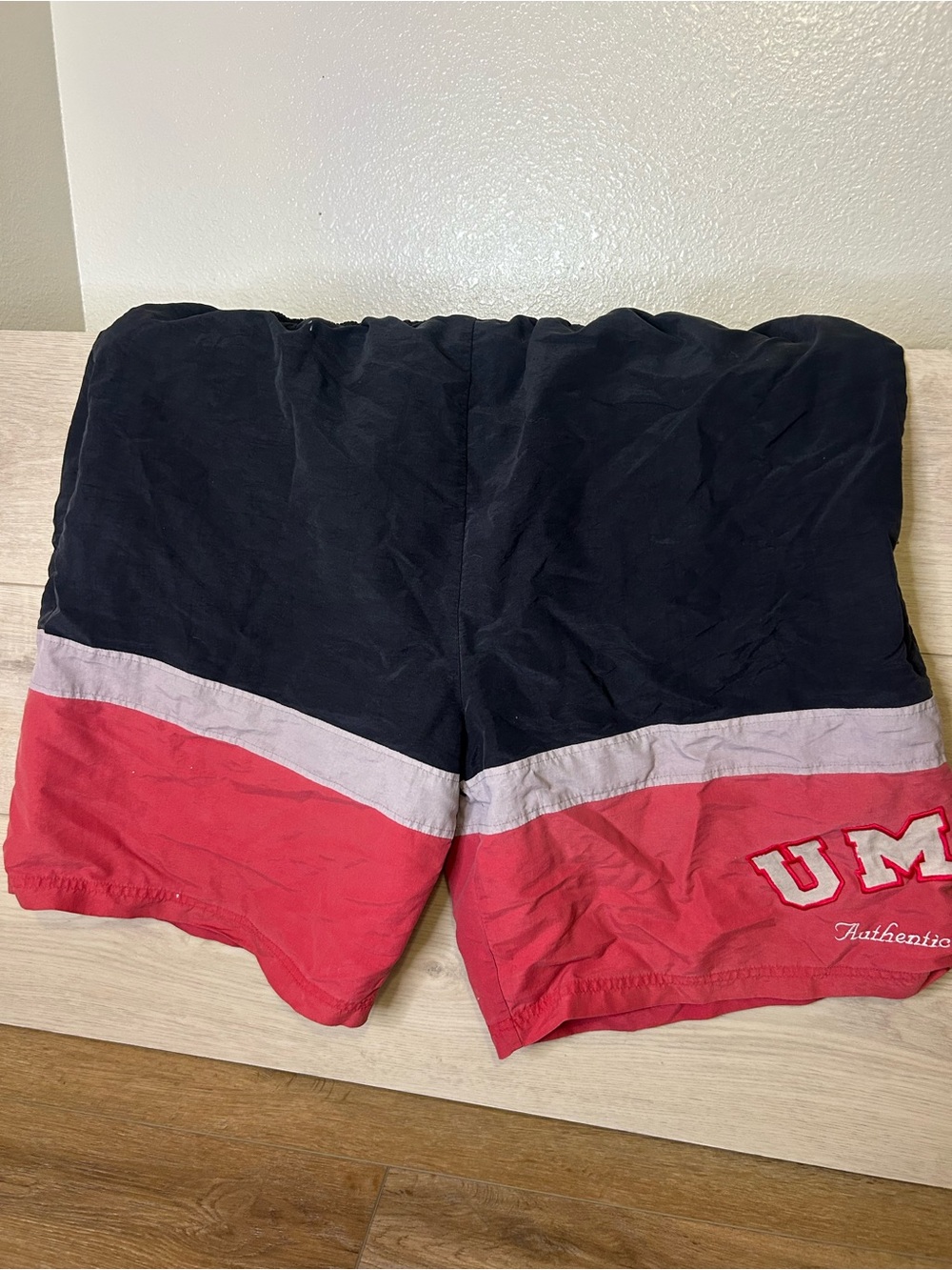 Vintage UMBRO shorts adult large